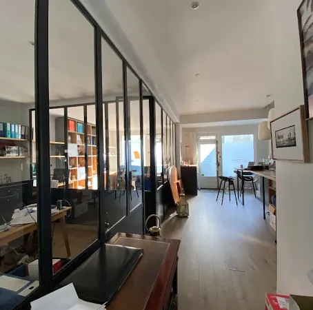 Bureaux 6 pièces 126 m²
