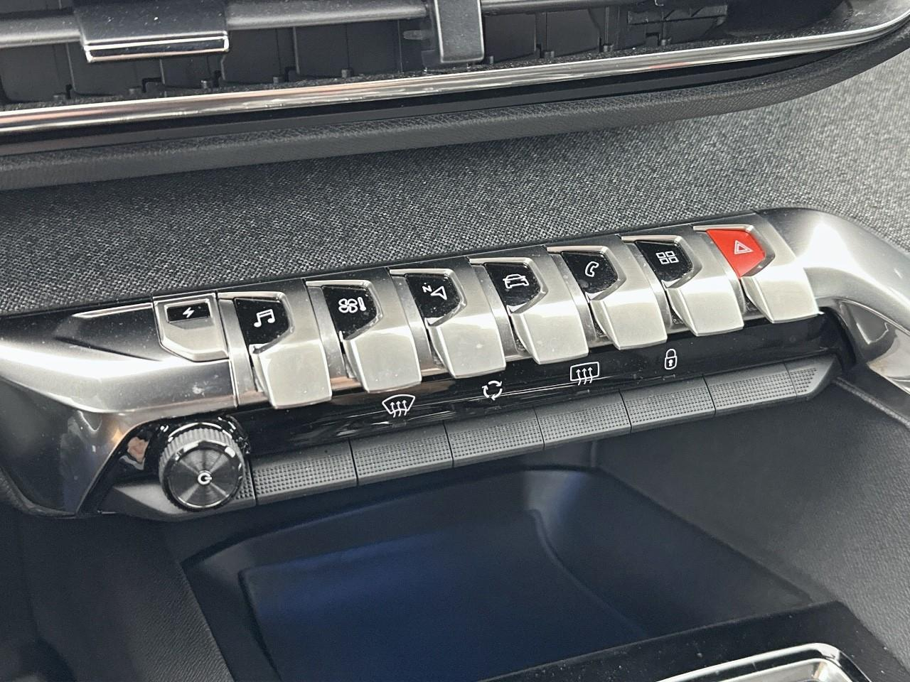 Peugeot 3008 hybrid 225 e-eat8 allure pack — photo 27