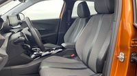 Peugeot 2008 1.2 PureTech 130ch S&S Allure EAT8 — photo 9