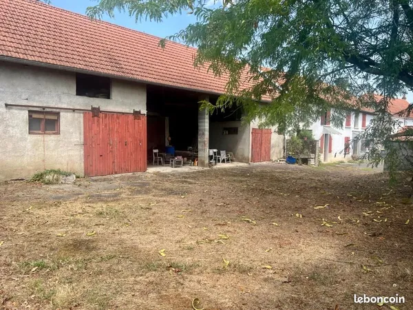 Ferme 6 pièces 300 m²
