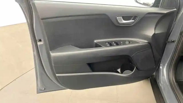 Kia Stonic 1.0 t-gdi 120 ch mhev ibvm6 — photo 26