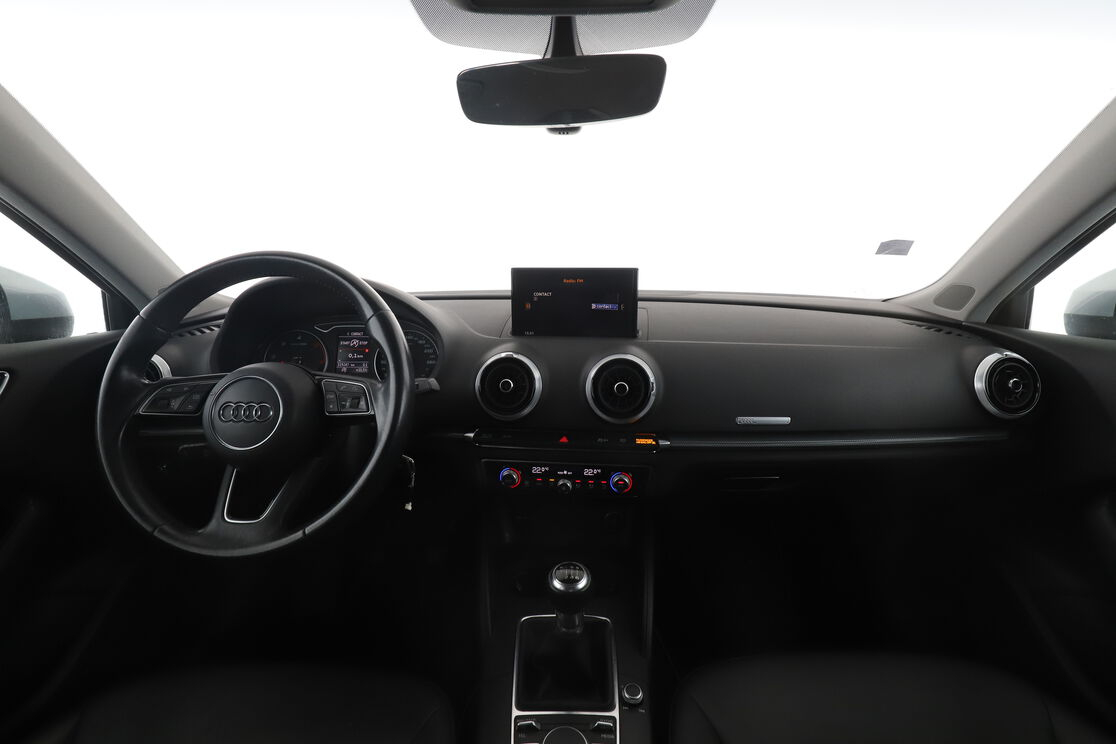 Audi A3 Sportback 30 TDI Design — photo 11