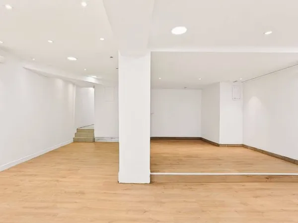 Local commercial 173 m²