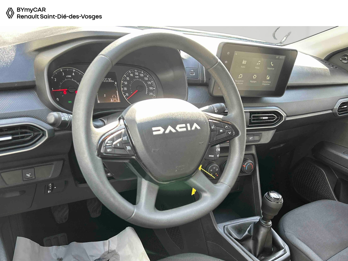 Dacia Sandero SCe 65 — photo 10
