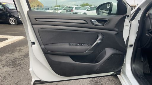 Renault Megane 1.5 dCi 110 Energy - Intens – 2017 – 65885 km – Diesel – Boîte Manuelle — photo 26