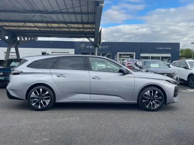 Peugeot 308 sw hybrid 145 e-dcs6 — photo 9