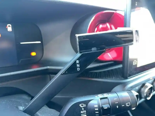 Renault Twingo e-tech electrique 80 ch autonomie urbaine — photo 12