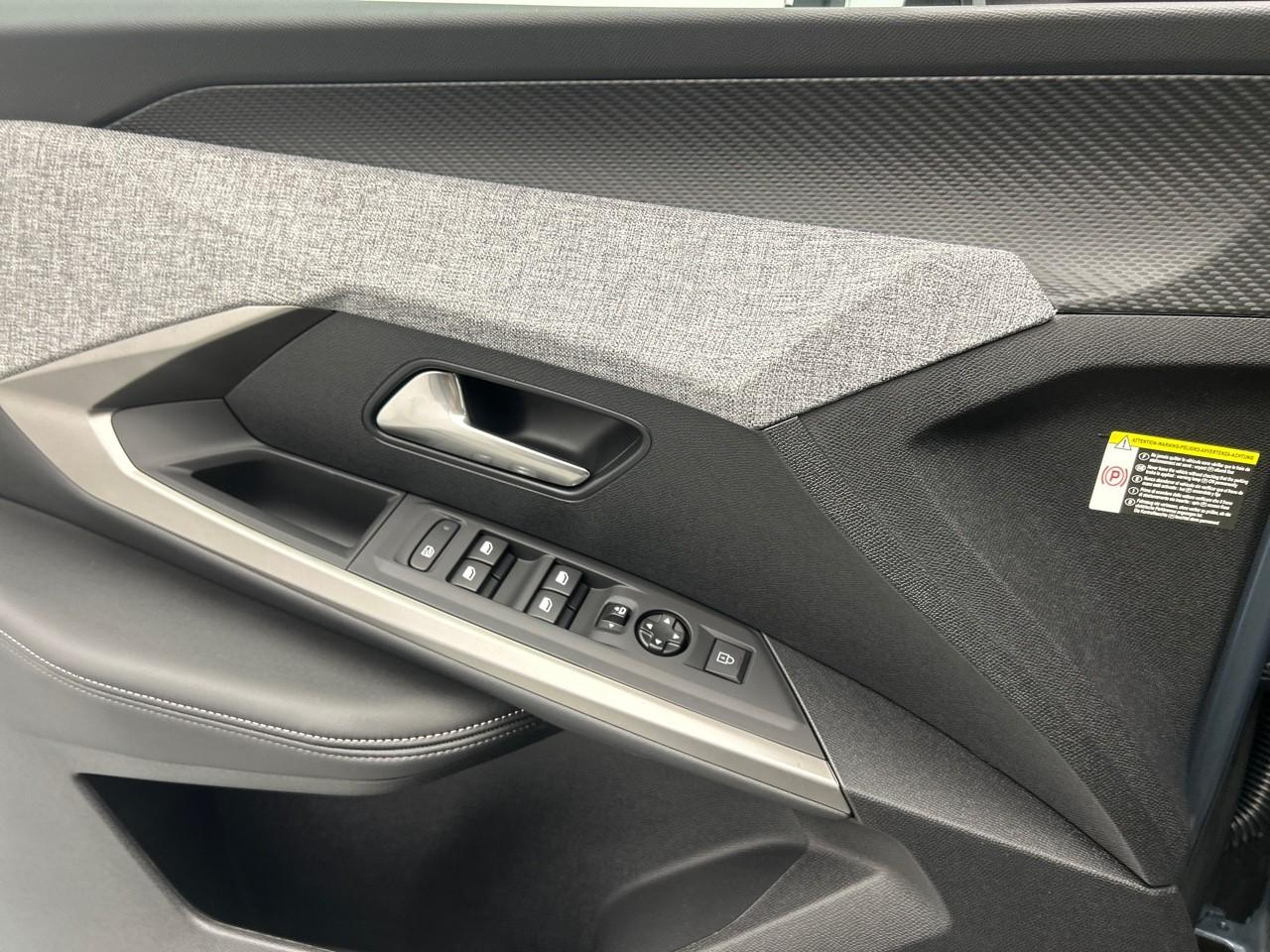 Peugeot 3008 hybrid 145 e-dcs6 allure — photo 27