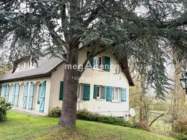 PAVILLON SUR SOUS SOL 153 M2 PONT FARCY