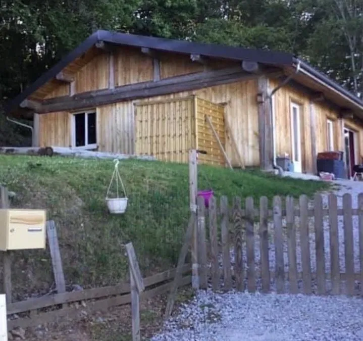 Photo 1