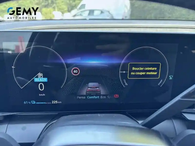 Renault Megane e-tech ev60 220 ch super charge — photo 28