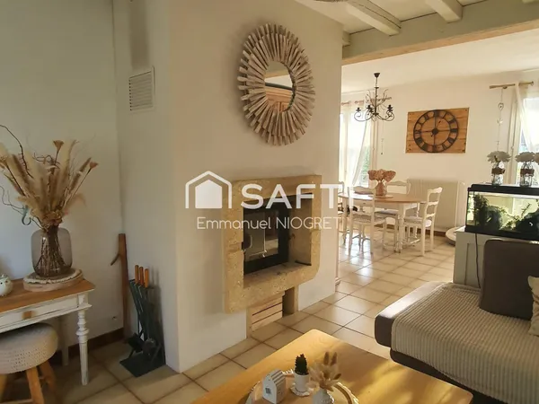 Maison familiale, 4 chambres avec jardin, garage et beaux volumes
