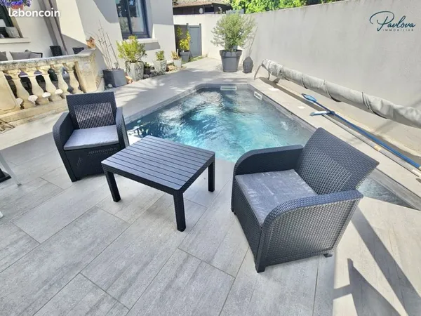 Maison 4 pièces 349 m²