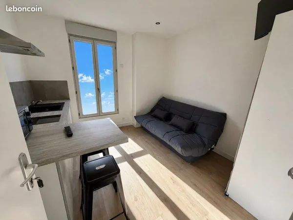 Studio neuf meublé vichy charges comprises