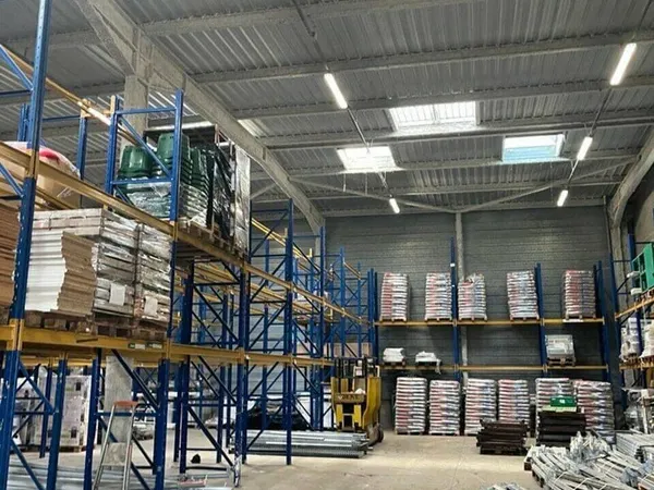 Local d'activité 620 m²