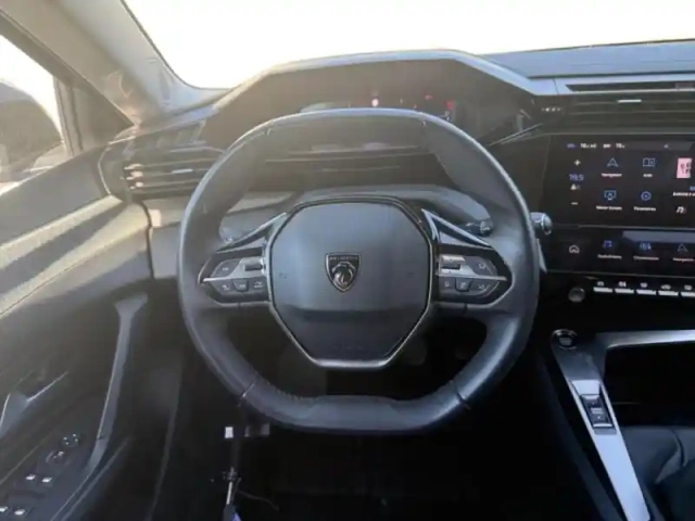 Peugeot 308 1.2 puretech 130ch s&amp;s allure pack — photo 12