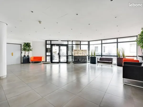 Bureaux 197 m²