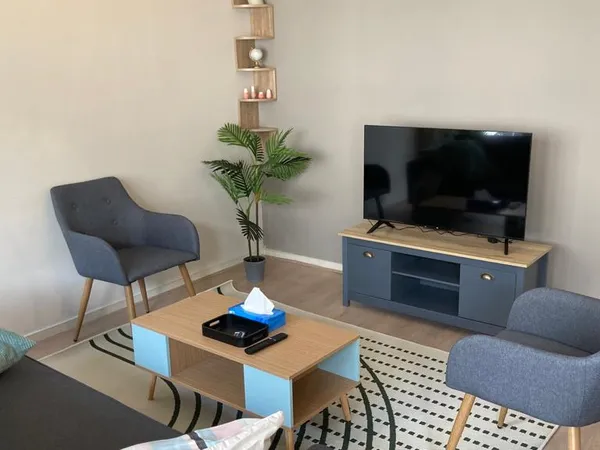 Loue chambre dans appartement en colocation