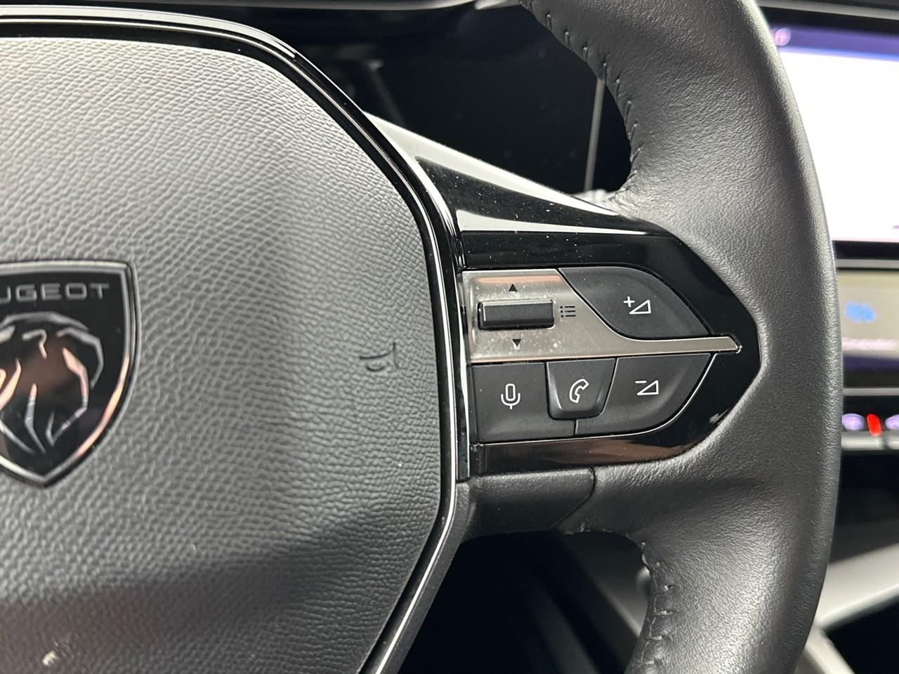 Peugeot 308 phev 180 e-eat8 allure pack — photo 19