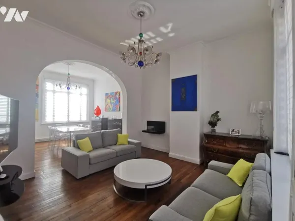 Maison 6 pièces 182 m²