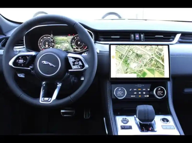 Jaguar F-Pace p400e plug-in-hybrid r-dynamic se bva8 awd — photo 13