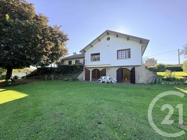 Maison 6 pièces 218 m²
