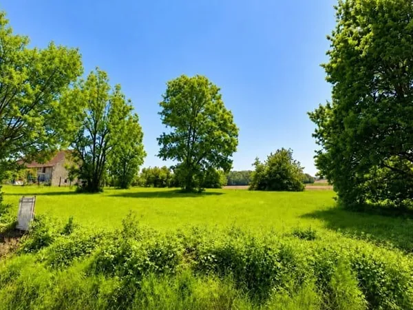 Terrain 1471 m²