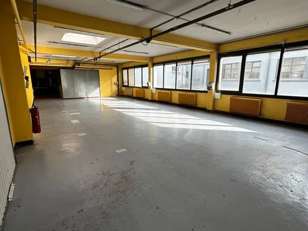 Oyonnax - Local d'activité 252 m² - Petit lot indépendant, artisan