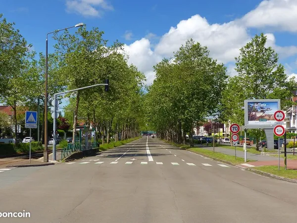 Superbe appartement 93 m2 au pied du Tram et du métro