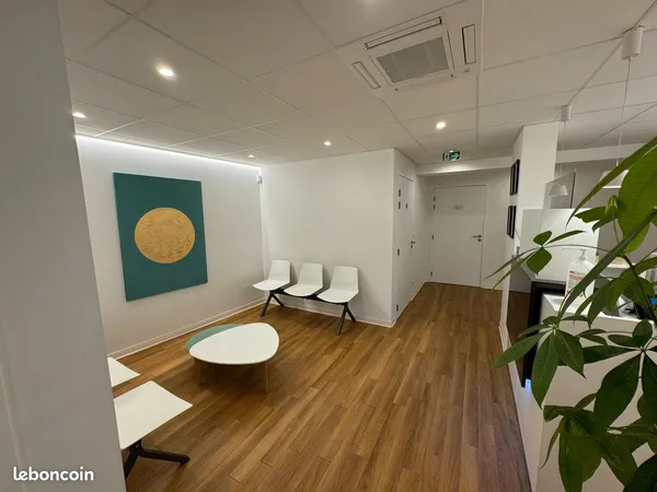 Local professionel 110m2 - cabinet médical clé en main - Lambesc