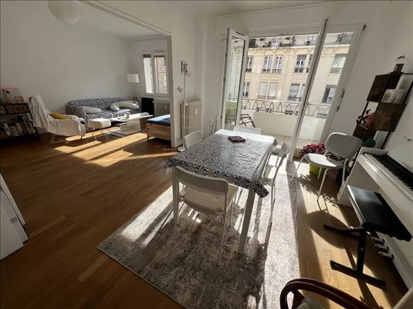 Appartement - 4ème étage - 93,15 m2 - 3 pièces - Meublé