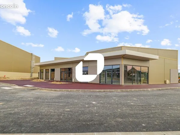 Local commercial 3 350 m²