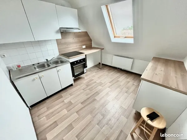 A LOUER appartement centre le CATEAU