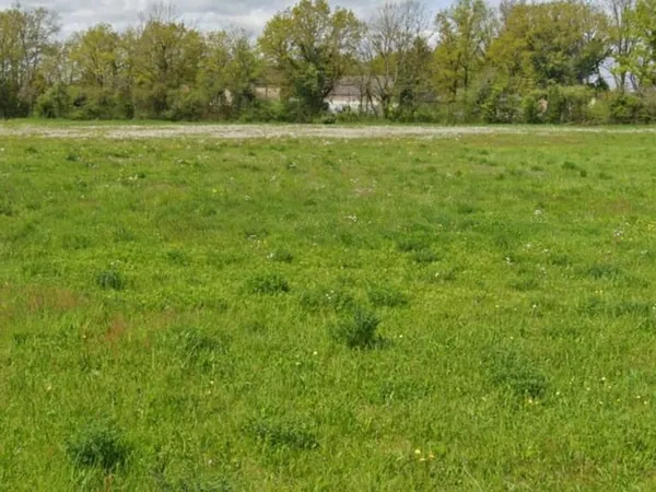 Terrain 800 m²