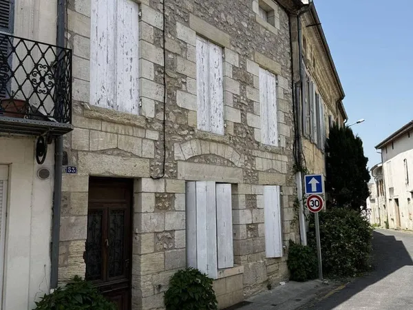 Maison 6 pièces 198 m²