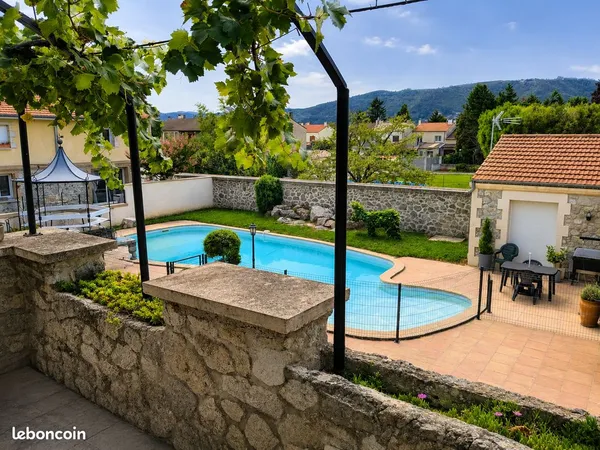 Propriété 18 pièces 560 m²