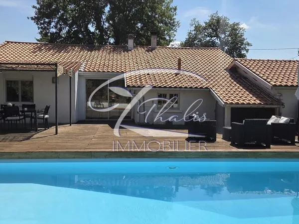 Maison 5 pièces 141 m²
