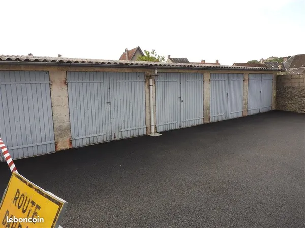 Garage à louer