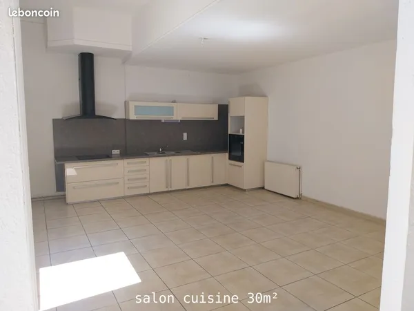 Comme une maison, au calme, au centre de Pamiers T4 de 111 m² avec jardin privatif de 70 m²