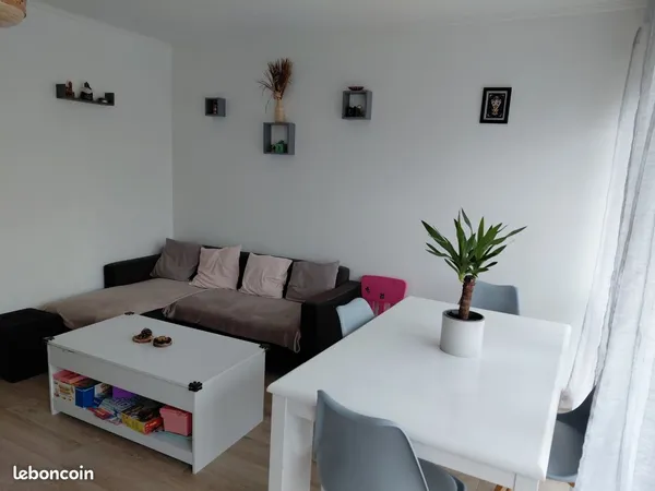 Appartement 3 pièces de 62 m² avec balcon, cave