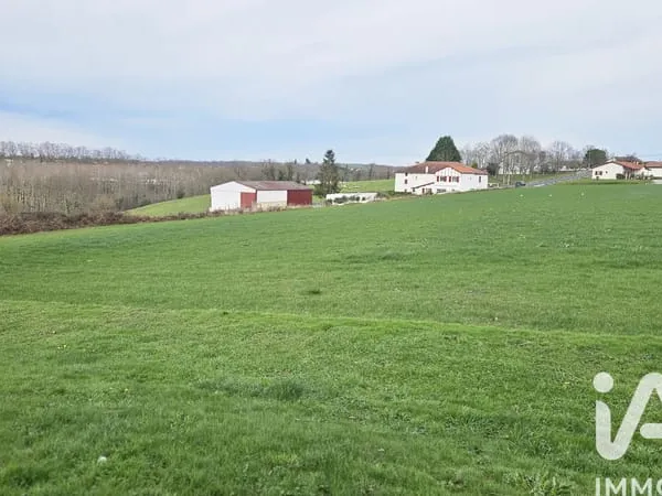 Terrain 7800 m²