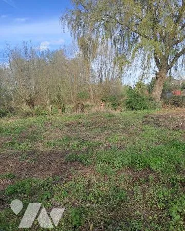 Terrain 613 m²