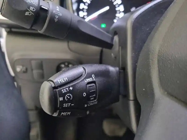 Citroën C3 puretech 110 s&amp;s eat6 — photo 26