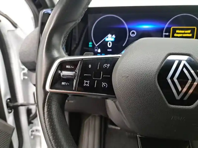 Renault Megane e-tech ev60 220 ch super charge — photo 31