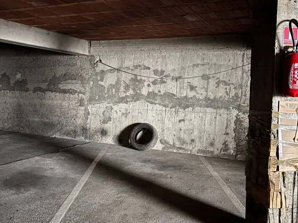 Parking 12 m²