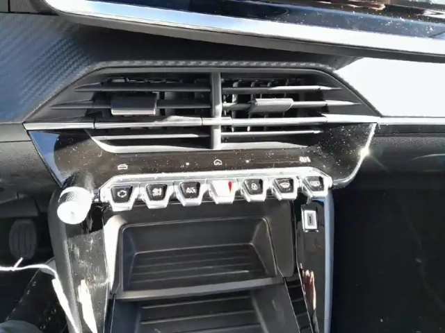 Peugeot 208 puretech 100 s&amp;s bvm6 — photo 46