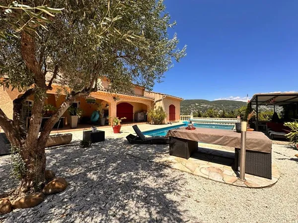 Maison de luxe 5 pièces 144 m²