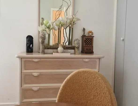 A vendre belle maison avec grand terrain, garage et studio attenant