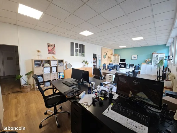 Bureau 50m² à louer - Avrillé - Bel environnement
