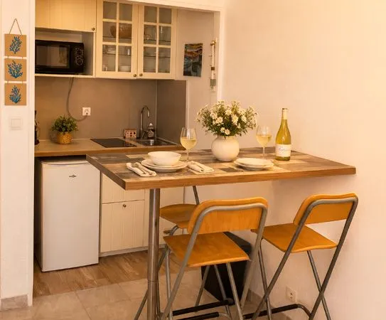 Studio meublé Fréjus Dispo 01.10 au 30.06